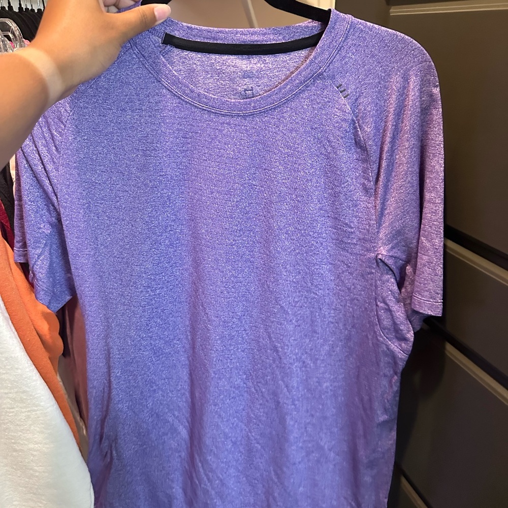 PURPLE LULULEMON SHIRT MENS